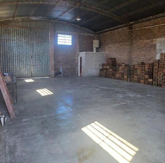 Bodega-Galpón · 150m² · 3 Ambientes