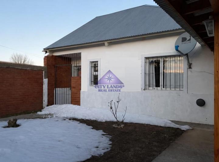 Casa · 100m² · 3 Ambientes · 2 Cocheras