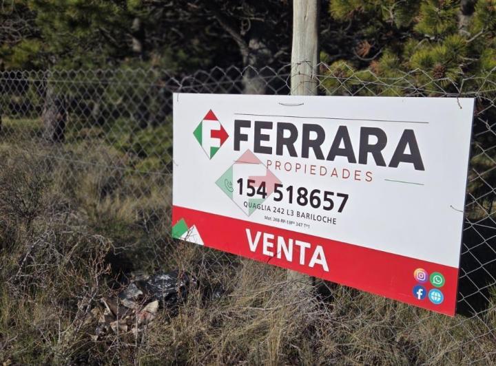 Terreno · 2100m²