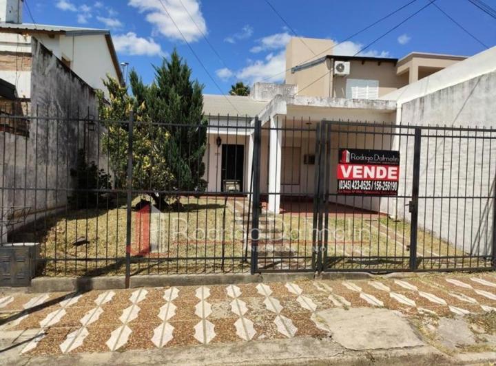 Casa · 70m² · 4 Ambientes · 1 Cochera