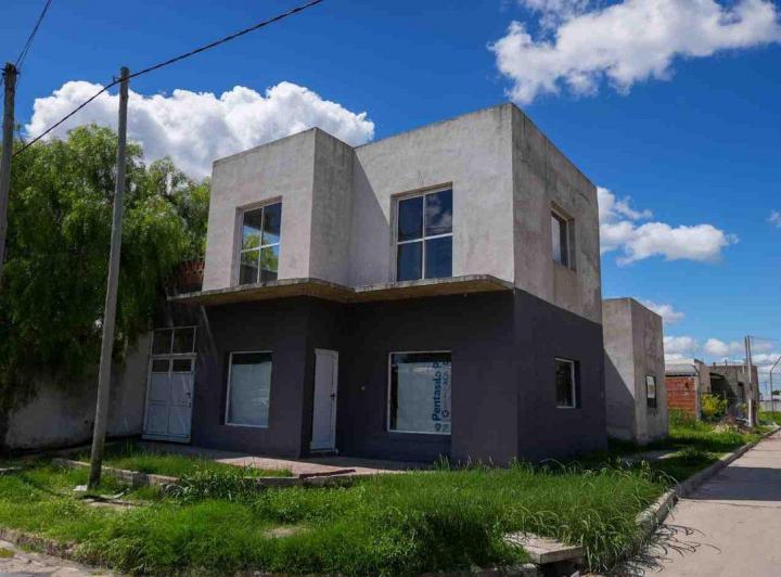 Casa · 190m² · 4 Ambientes · 1 Cochera