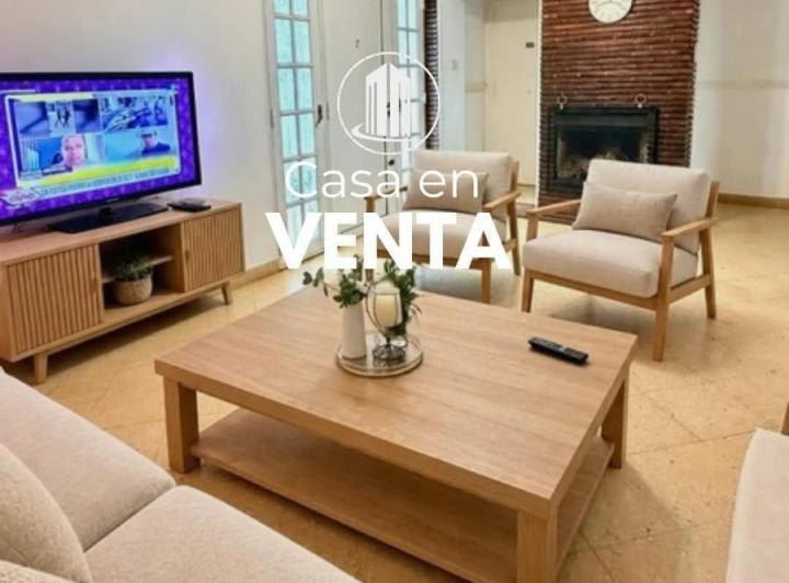 Casa · 180m² · 9 Ambientes · 2 Cocheras