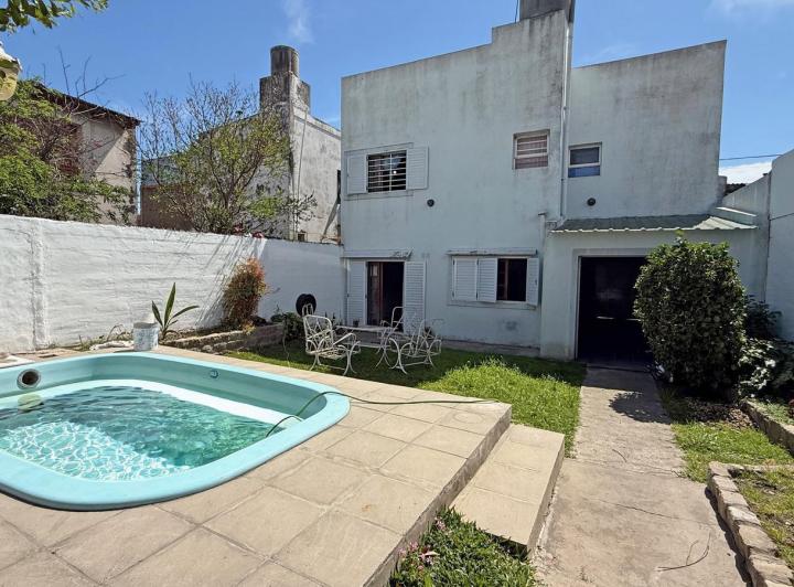 Casa · 178m² · 5 Ambientes · 1 Cochera