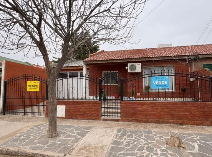 Casa · 160m² · 4 Ambientes · 1 Cochera