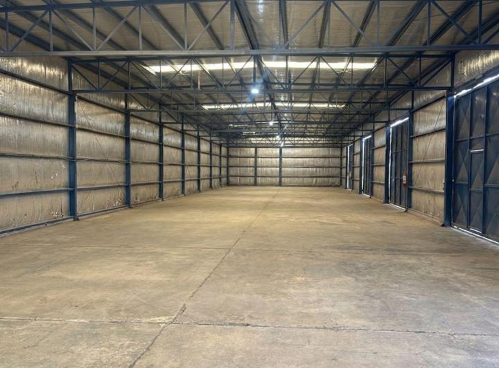 Bodega-Galpón · 700m²