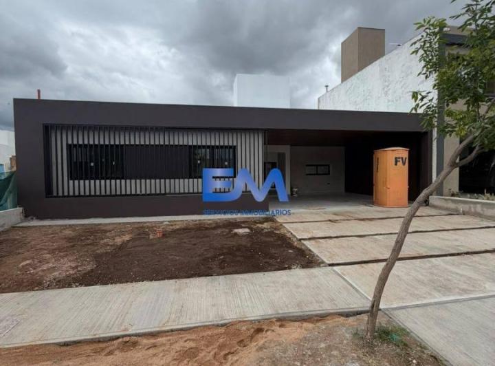 Casa · 180m² · 6 Ambientes · 2 Cocheras