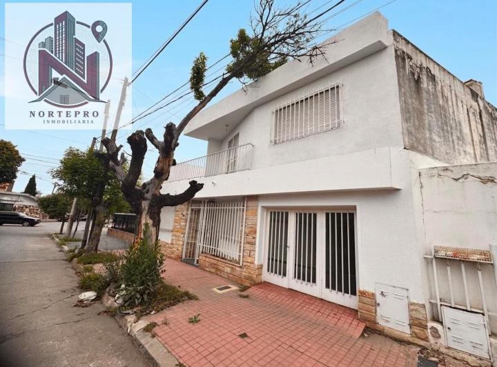 Casa · 150m² · 8 Ambientes