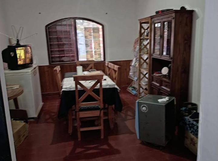 Casa · 200m² · 9 Ambientes · 1 Cochera