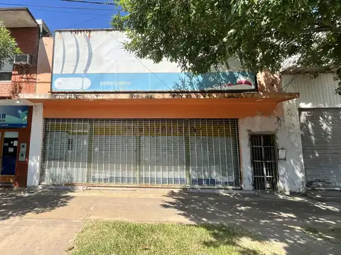 Gran inmueble sobre av. 25 de mayo!