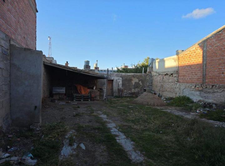 Terreno · 180m²