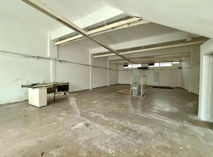 Local comercial · 150m²