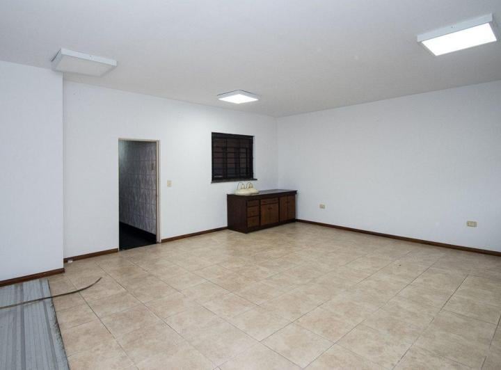 Casa · 105m² · 4 Ambientes · 3 Cocheras