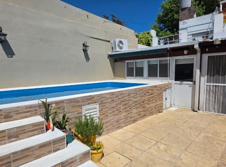 Casa · 227m² · 6 Ambientes · 1 Cochera
