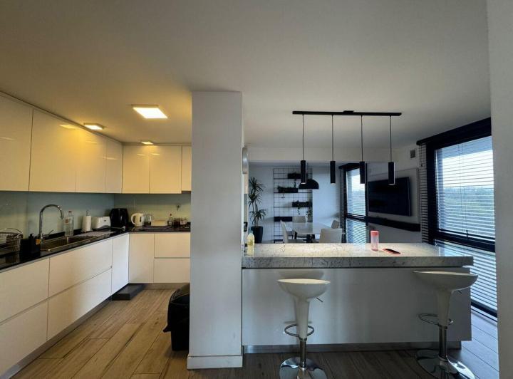 Departamento · 350m² · 6 Ambientes · 2 Cocheras