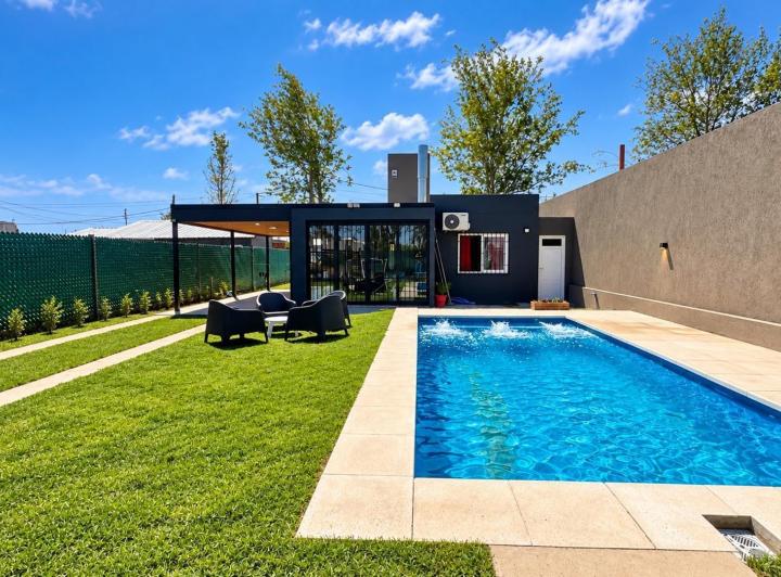 Casa · 122m² · 3 Ambientes · 2 Cocheras