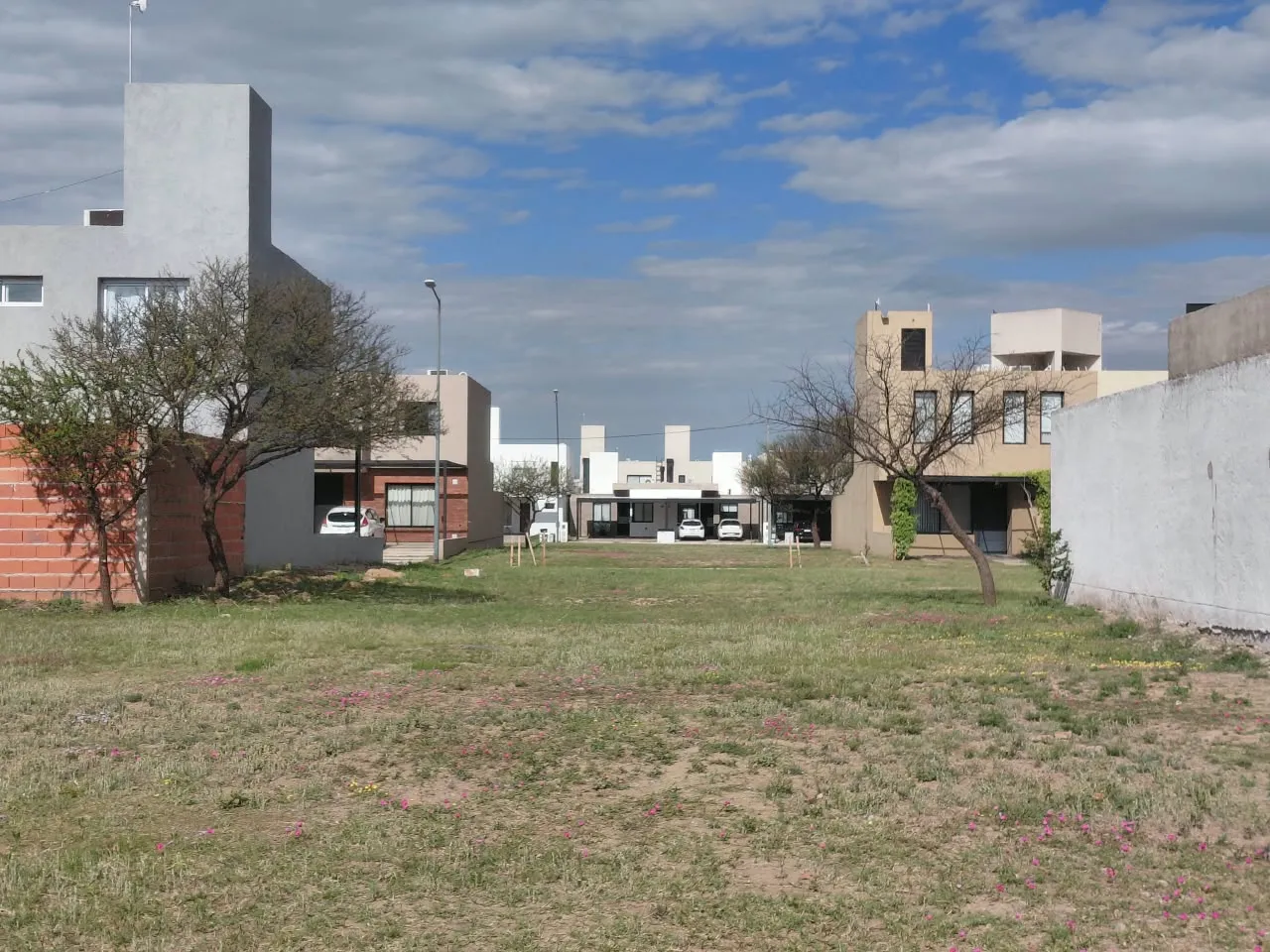 Lote en Venta. Terrazas de Manantiales. Frente a Espacio Verde