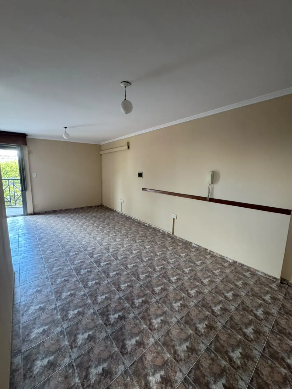 Dpto de 2 Dorm con Balcón, Muy Bajas Expensas - Alto Alberdi