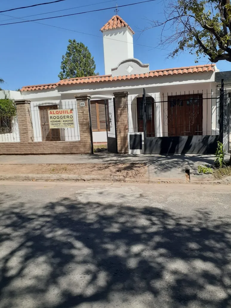 Pque. Los Molino - 3d-  Frente a plaza