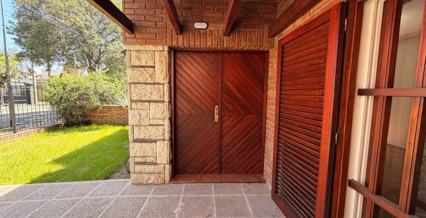 CASA 3 DORMITORIOS PLANTA BAJA BARRIO URCA