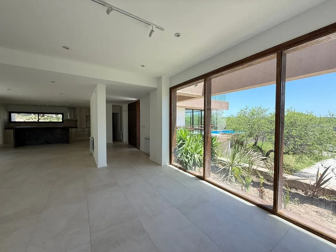 VENTA CASA 3 DORM EL TERRON MENDIOLAZA