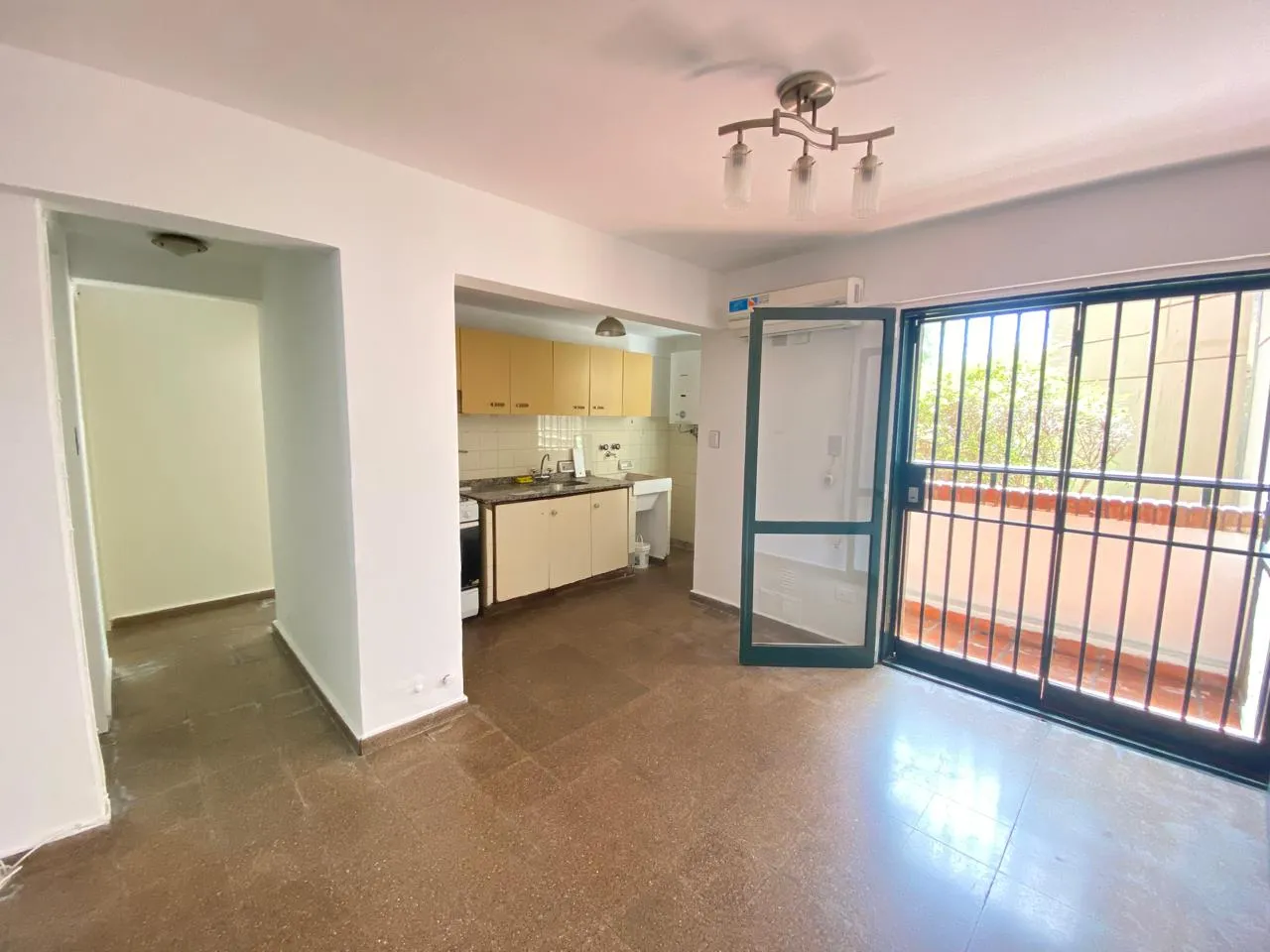 Alberdi Zona Nuevocentro Alquiler Depto 2 Dorm Pb Balcon Frente Bajas expensas Seguridad 24 Hs