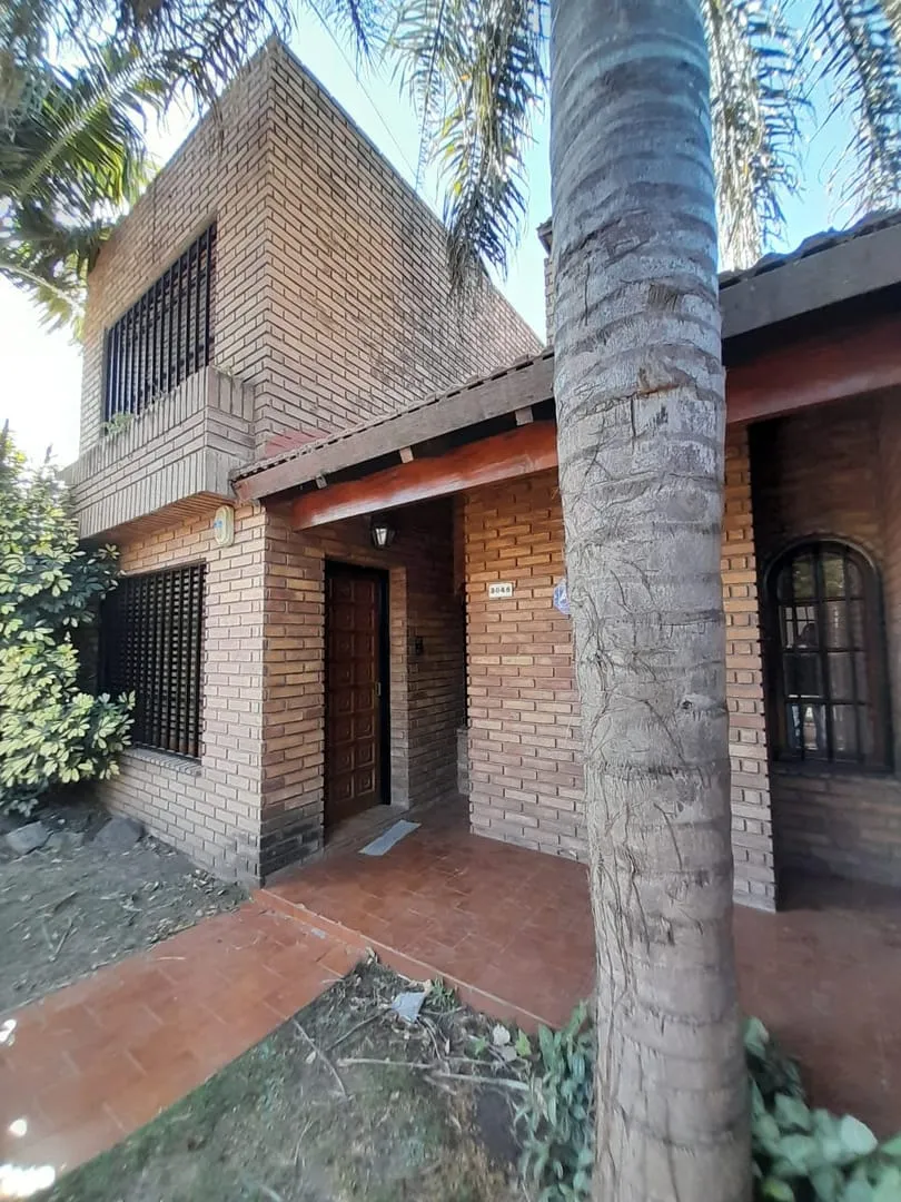 ALQUILO casa de 3 dormitorios Bº Alta Cordoba