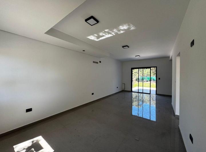 Casa · 130m² · 6 Ambientes · 1 Cochera