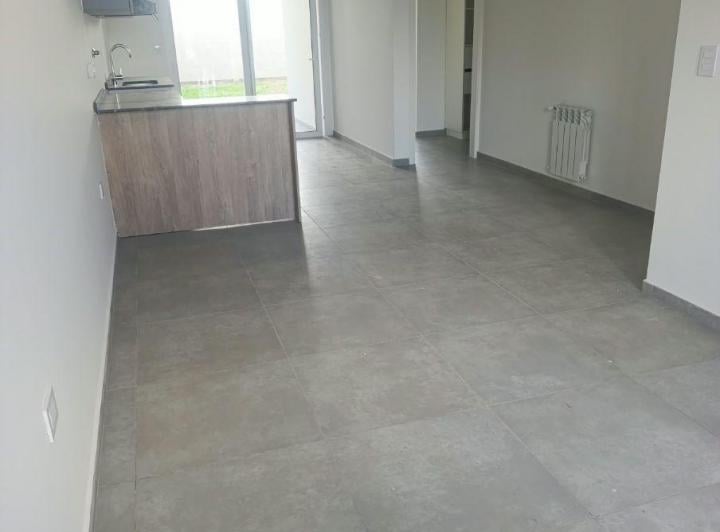 Casa · 90m² · 4 Ambientes · 1 Cochera