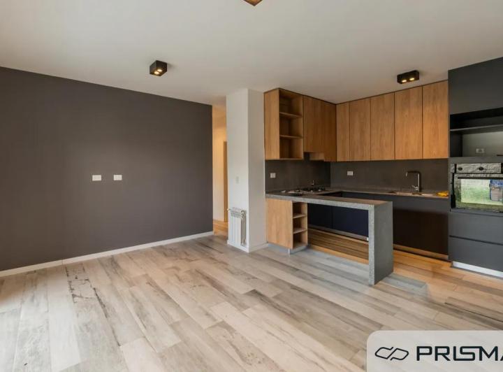 Casa · 95m² · 3 Ambientes · 1 Cochera