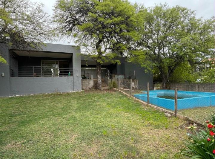 Casa · 250m² · 3 Ambientes