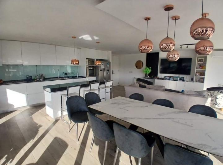 Departamento · 126m² · 6 Ambientes · 2 Cocheras