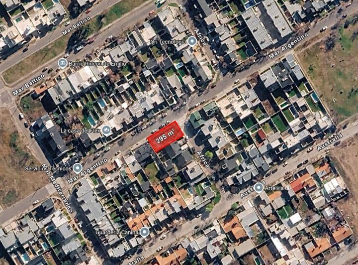 Terreno · 295m²