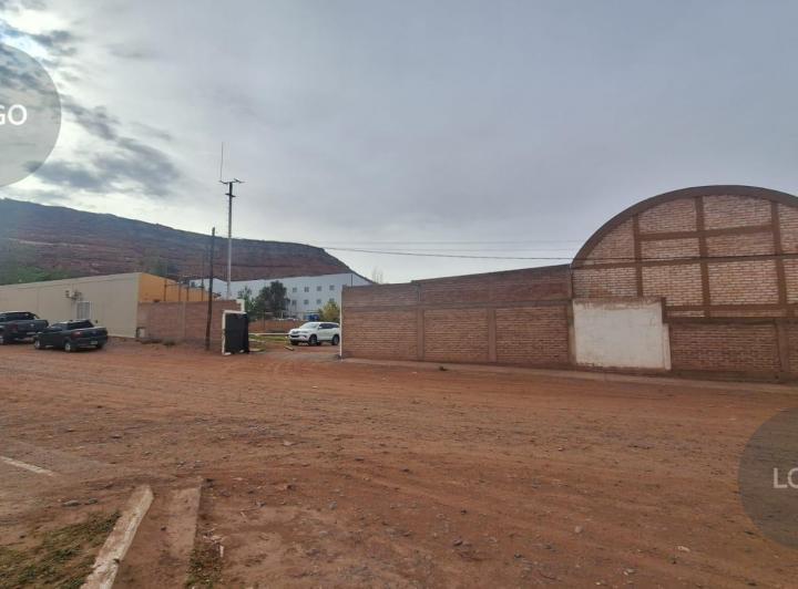 Bodega-Galpón · 351m² · 5 Ambientes
