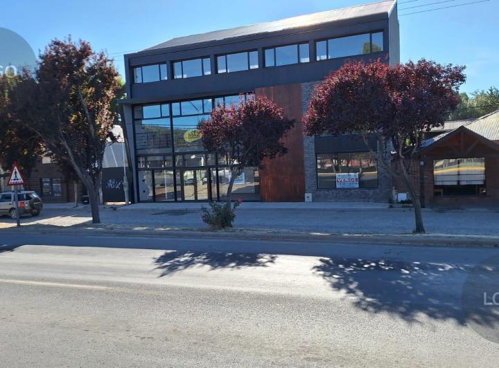 Local comercial · 400m² · 5 Ambientes