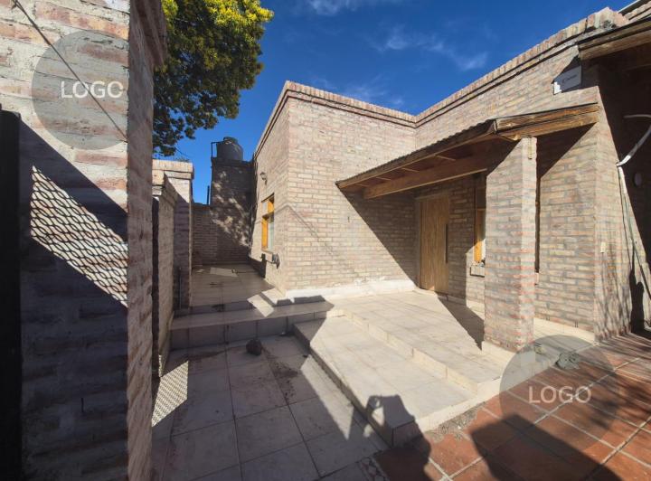 Casa · 199m² · 4 Ambientes · 2 Cocheras