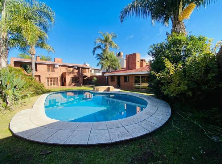 Casa · 513m² · 5 Ambientes · 2 Cocheras