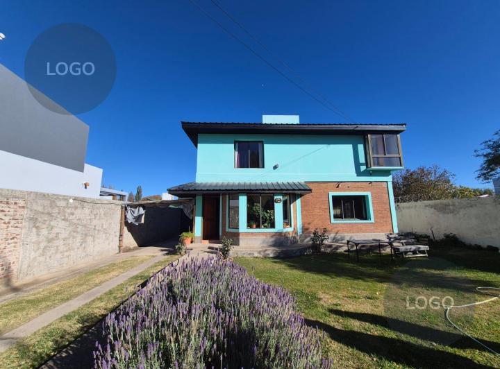 Casa · 163m² · 4 Ambientes · 3 Cocheras