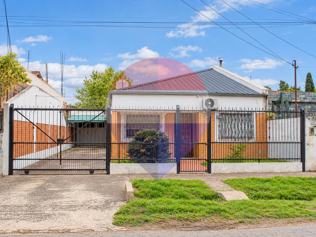 VENTA CASA EN BENAVIDEZ 3 AMBIENTES