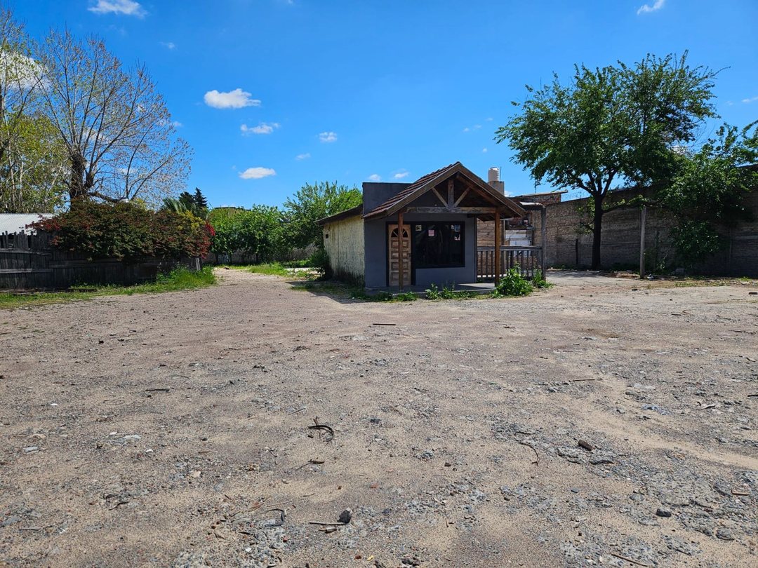 Terreno y Vivienda, Oportunidad  Centro Logístico