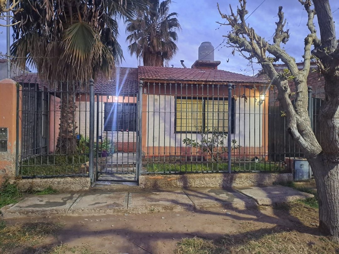 CASA EN VENTA CON RENTA – BARRIO AMUPE II, COQUIMB