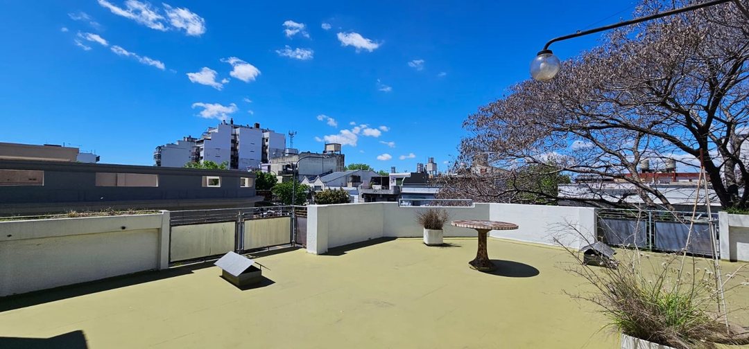 5 AMBIENTES TERRAZA VILLA REAL LOTE PROPIO 180 M2