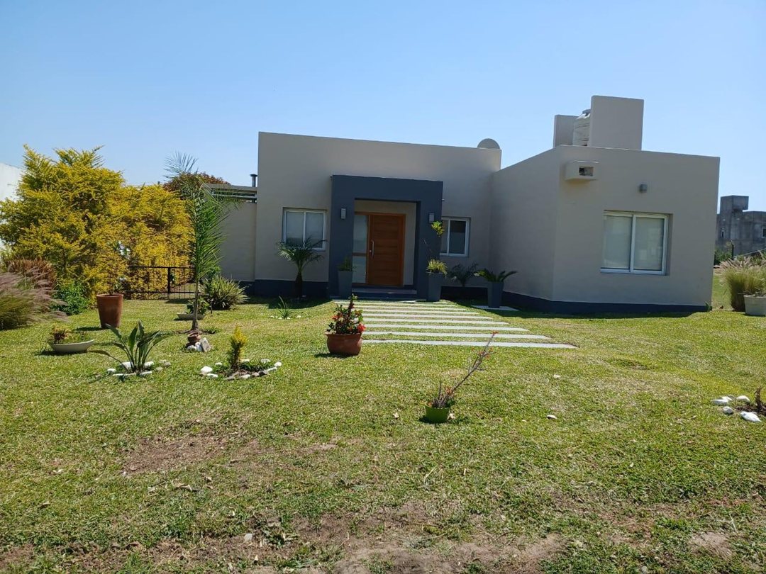 VENTA CASA AYRES DE AZAHARES AV CONSTITUCION
