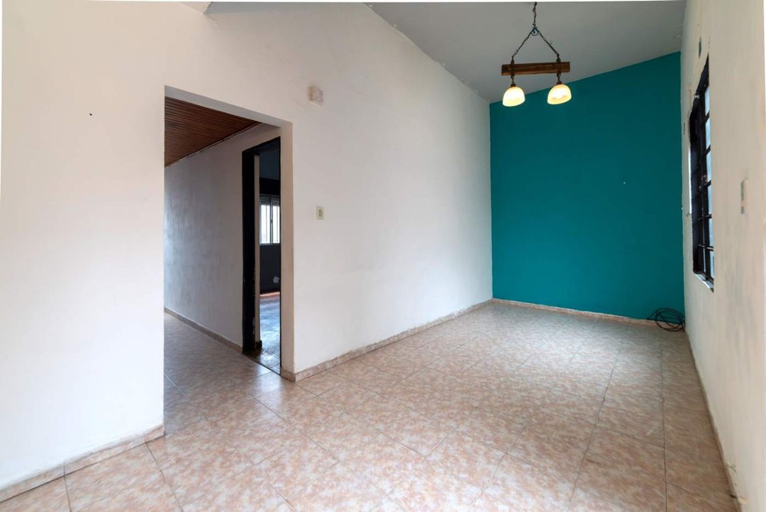 CASA EN VENTA  LANUS OESTE ( APTO CREDITO)
