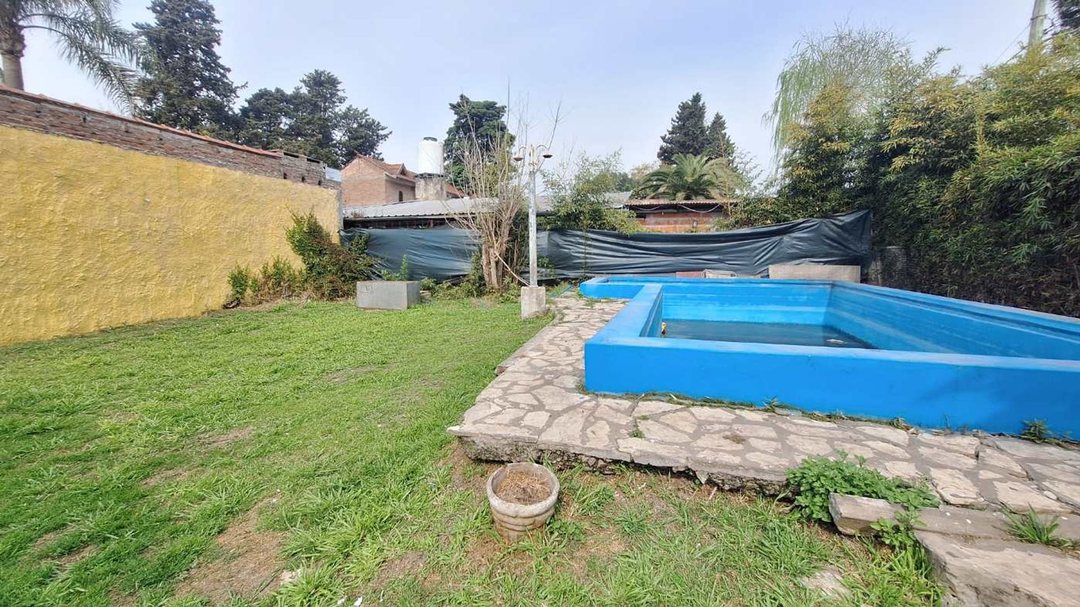 VENTA CASA 5 AMB JARDIN PILETA UDAONDO OPORTUNIDAD