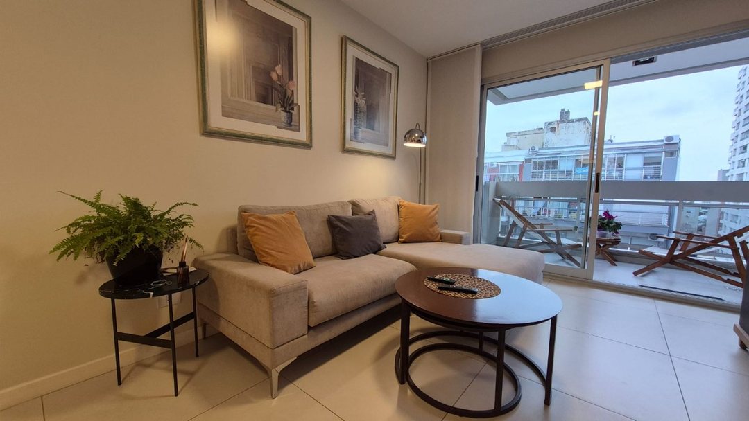 DEPARTAMENTO 4 AMBIENTES VENTA URQUIZA COCHERA