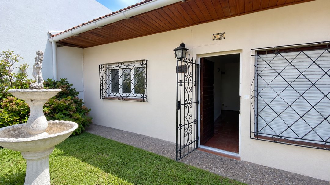 En VENTA - Casa y Dpto a metros de Avda. Pedo Luro