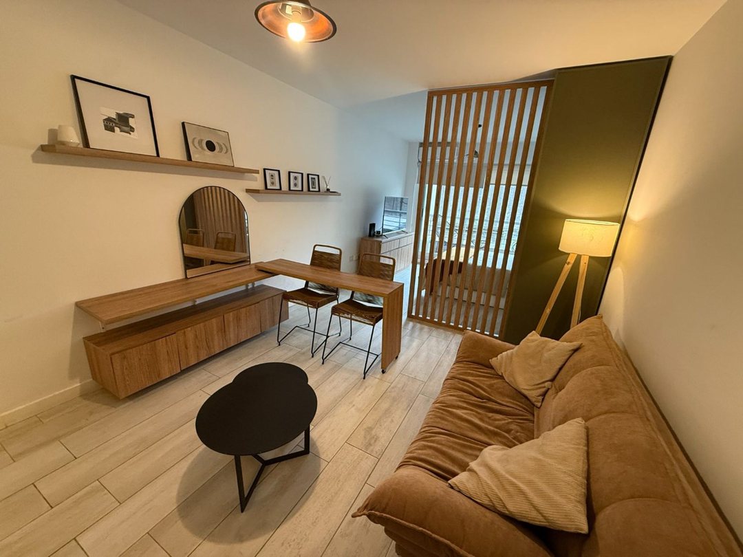 VETA MONOAMBIENTE C/BALCÓN - BARRACAS