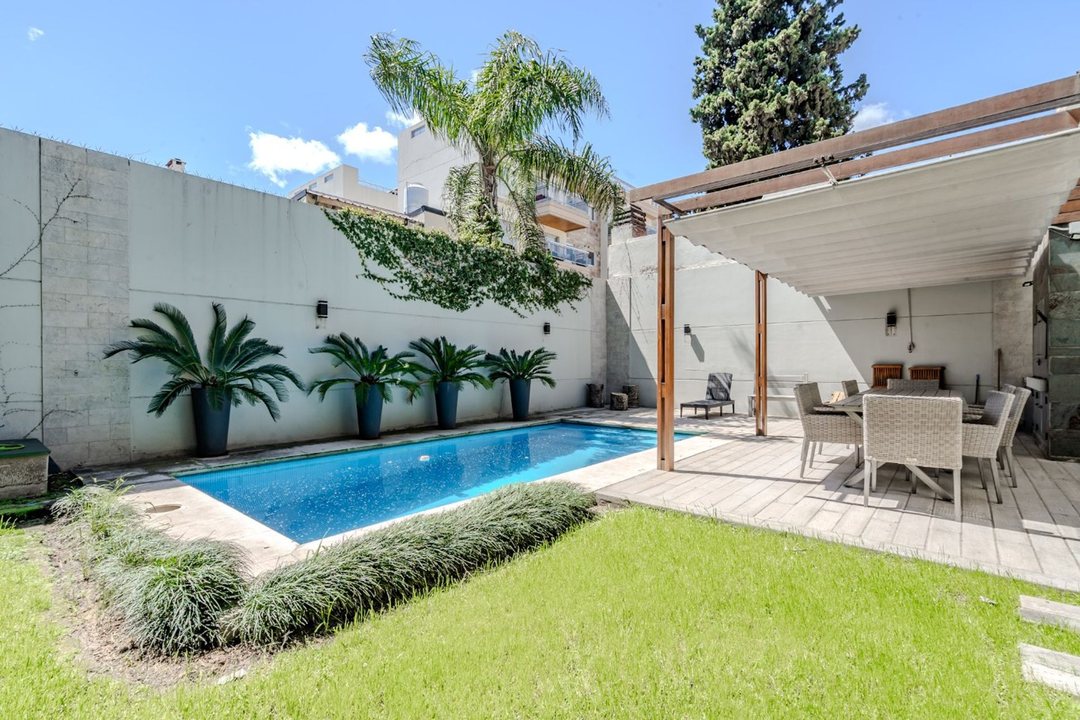 Venta Triplex 6 amb 2 coch pileta propia V.Devoto