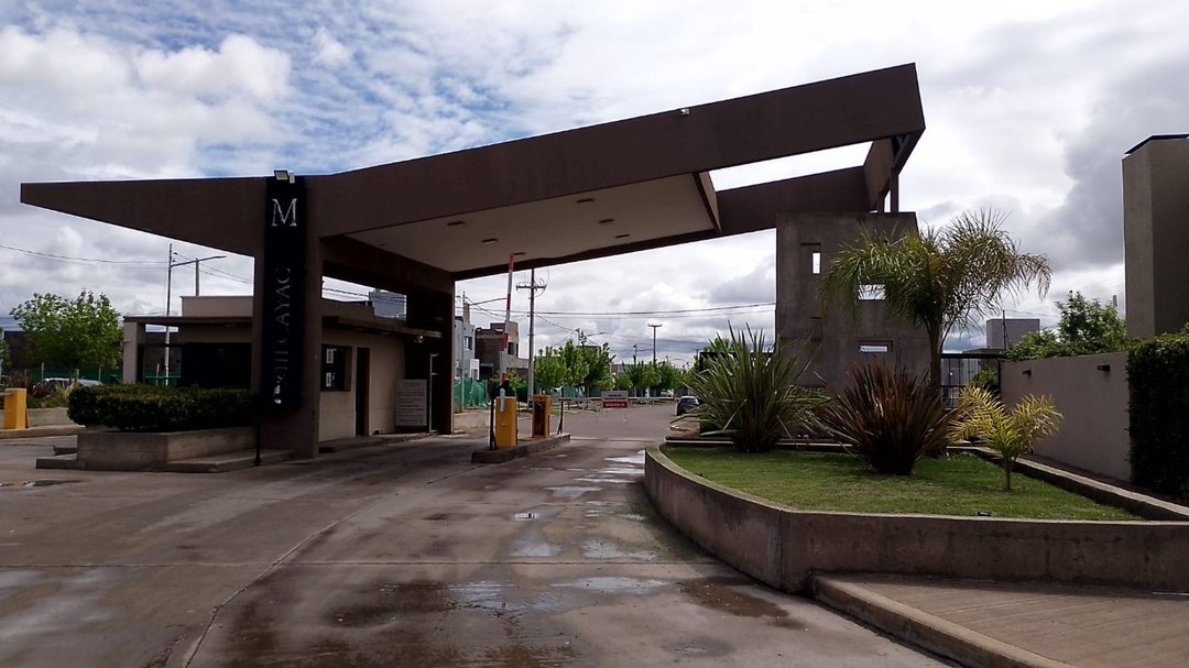 venta lote central 476 m2 - Barrio MILCAYAC I