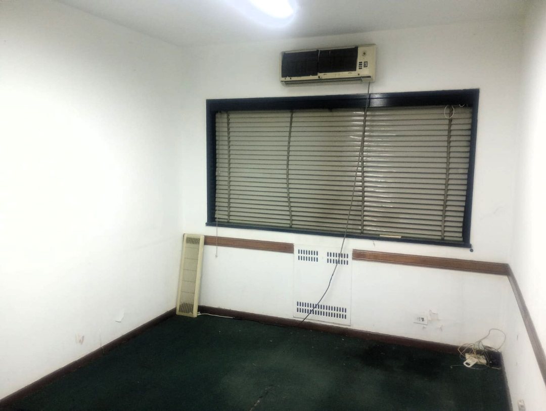 VENTA DE OFICINA EN MICROCENTRO